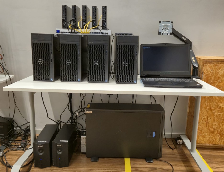 Cluster Franky - Laboratório de Redes e Supercomputação do Insper